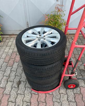 Cerchi e gomme T-Roc 215 50 R 18