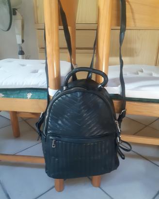 Zaino  in pelle compipel nero da donna
