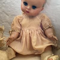 Delicata bambola anni 40