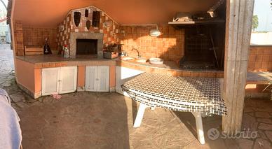 Nettuno villa con piscina tennis e biliardo