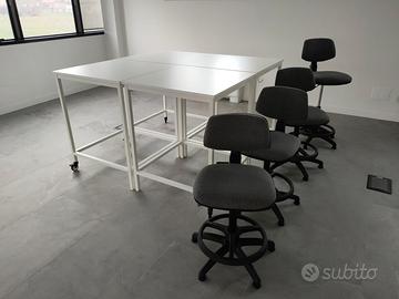 Tavoli alti su rotelle 80×80 cm – come nuovi