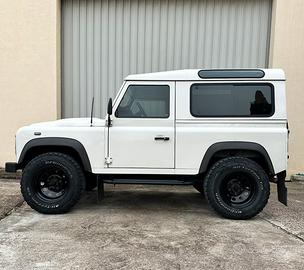 LAND ROVER DEFENDER 90 TD4