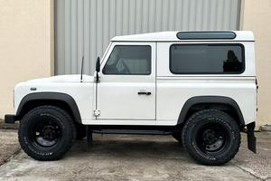 LAND ROVER DEFENDER 90 TD4
