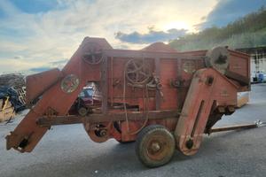 Trebbiatrice Pavesi & Figli