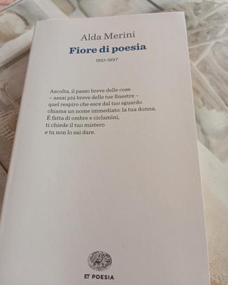 Libro di Alda Merini "Fiore di poesia"