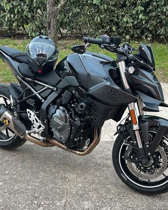 GSX-8S 800
