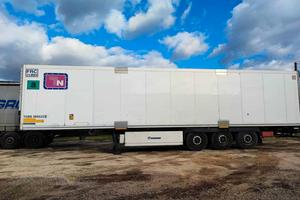 Semirimorchio frigo Krone