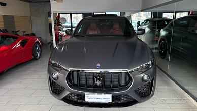 Maserati Levante V6 Diesel AWD Gransport tetto