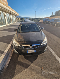 Opel Astra J