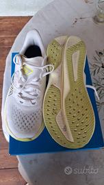  scarpe Hoka