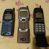 telefoni vintage Nokia Mitsubishi BlackBerry