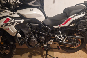Benelli trk 502x