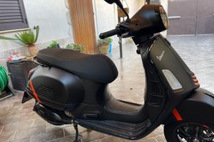 Piaggio 300 gts