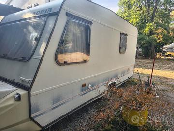 Roulotte Adria 4050 TK