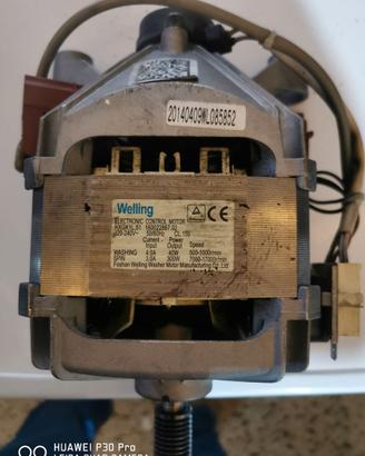 Motore per lavatrice indesit