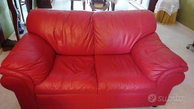 Divani in pelle rossa