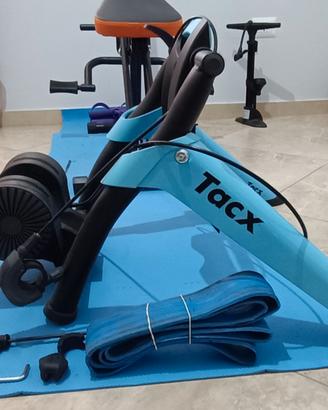 Kit Allenamento Indoor - Rullo Tacx Boost