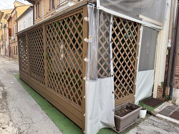 Gazebo in legno con tenda motorizzata e stufa