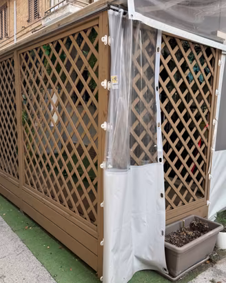 Gazebo in legno con tenda motorizzata e stufa