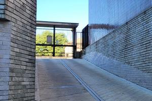 Box auto Milano via Berna