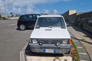 Macchina Fiat Panda