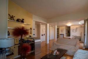 App.to signorile in palazzina di 2 proprietari