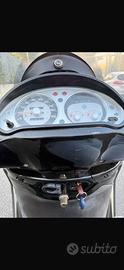 Beverly 300 (leggere)