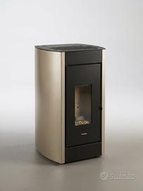 Stufa a pellet ad aria ventilata