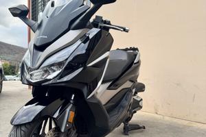Scooter Honda Forza 350