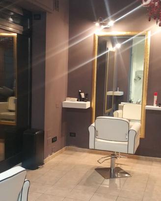 specchi, vetrine ed altro arredamento parrucchiere