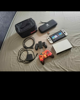 Nintendo + Controller + accessori
