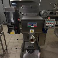 Macchina pasta estrusa + raviolatrice