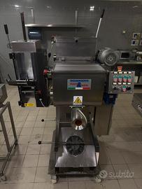 Macchina pasta estrusa + raviolatrice