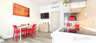 Stanza con BAGNO PRIVATO e BALCONE