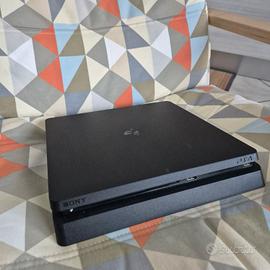 Playstation 4 slim non funzionante 
