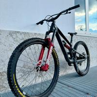 YT CAPRA CORE 4 2024