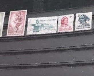 (nu387/392a)Papua definitive sconto 50%   1961/198