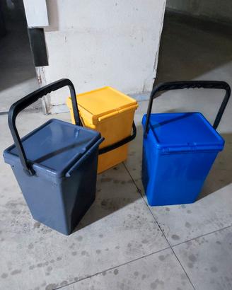 SET BIDONI IMMONDIZIA PER DIFFERENZIATA 