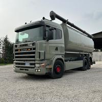 Scania 164 580 cisterna mangimi