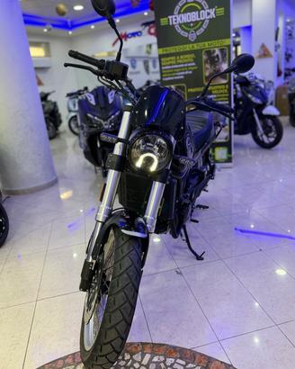 Benelli Leoncino 500 Trail