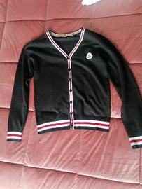 maglia con collo a V con bottoni