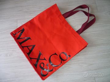 MAX & Co. Shopper