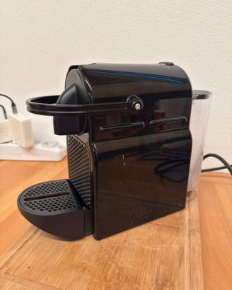 Nespresso Inissia per pezzi di ricambio