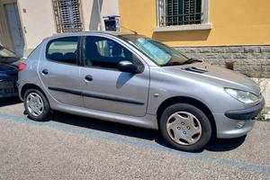 Peugeot 206 benzina
