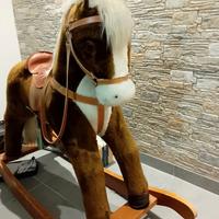 Cavallo a dondolo grande