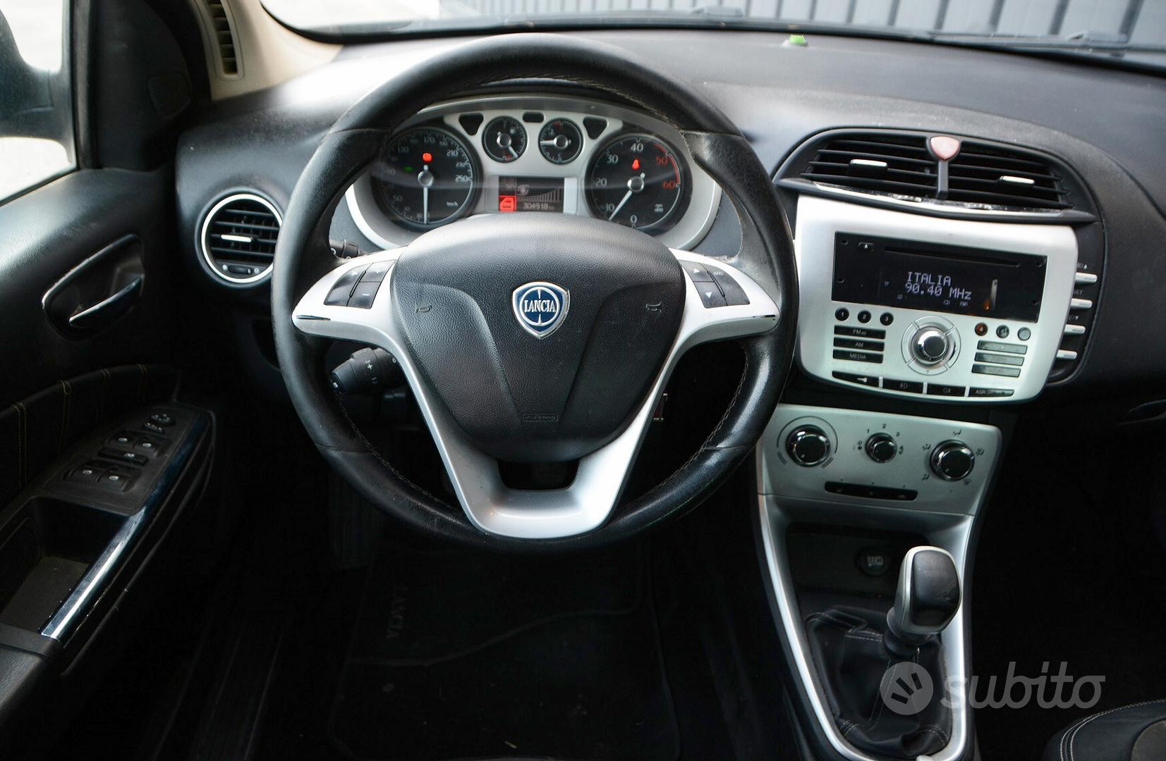 Lancia Delta 2011 photo 5