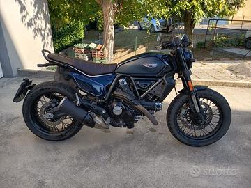 Ducati Scrambler 800 Night Shift