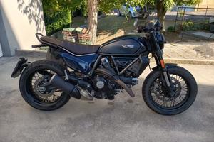 Ducati Scrambler 800 Night Shift
