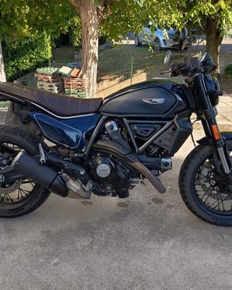 Ducati Scrambler 800 Night Shift