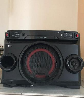 mini hi fi LG om 4560